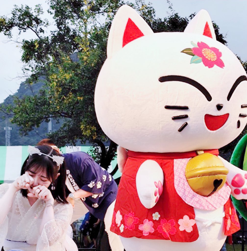 mimi__ryoma's tweet photo. 10/3(土)｢#かんなみ猫おどり｣

MCの為1日います！
盆踊りは今年も一緒に踊らせていただきます✨️
楽しみ𖤐 ̖́-

本部横のテントで特典会もさせていただきます！(詳細は下の写真から✅)

司会のタイミングにより止めながらの特典会になるのでご理解ください🙇‍♀️

大好きなお祭り‼️
全力で楽しもうね😸 https://t.co/v2sXKFYfM4