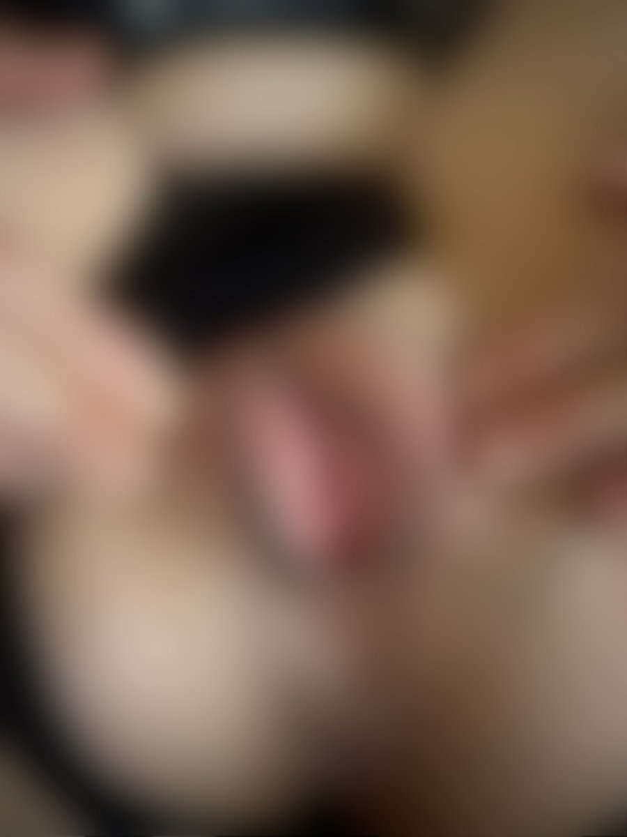 Spicykrissy28's tweet photo. #onlyfans #Hotwife  #Milf  #nsfwㅤㅤ 
Feeling very naughty 👿 https://t.co/o1bTAVF966