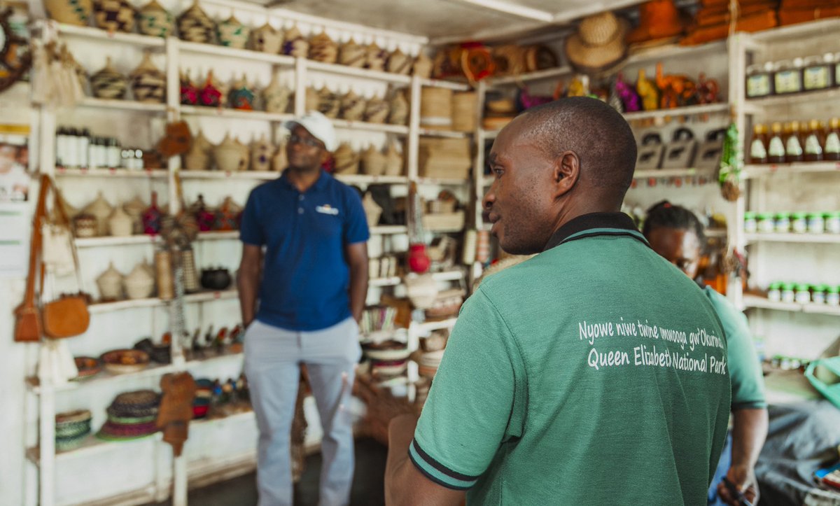 tusangaireapp's tweet photo. Step beyond admiring the craft. 

Meet the women behind the work, discover traditional skills and become part of the stories woven into every handmade piece.

Experience Katara Women’s Group with #Tusangaire. 

#Tusangaire #CulturalExperiences #DiscoverKasese #DiscoverUganda https://t.co/DXo89wZH7B