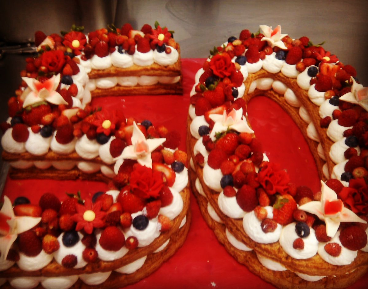 pallaresborrell's tweet photo. Benvinguts a Pastisseria Pallarès ✨
Treballem cada dia per convertir la tradició pastissera en petits moments de plaer: 
🥐 Artesania
 🍰Sabor
 🤎Passió
Perquè un bon dolç no només es menja.
 Es recorda.
📍 Barcelona
#PastisseriaPallarès #Barcelona #Pastisseria #Artesania #Dolç https://t.co/ZdfaHSFWYu
