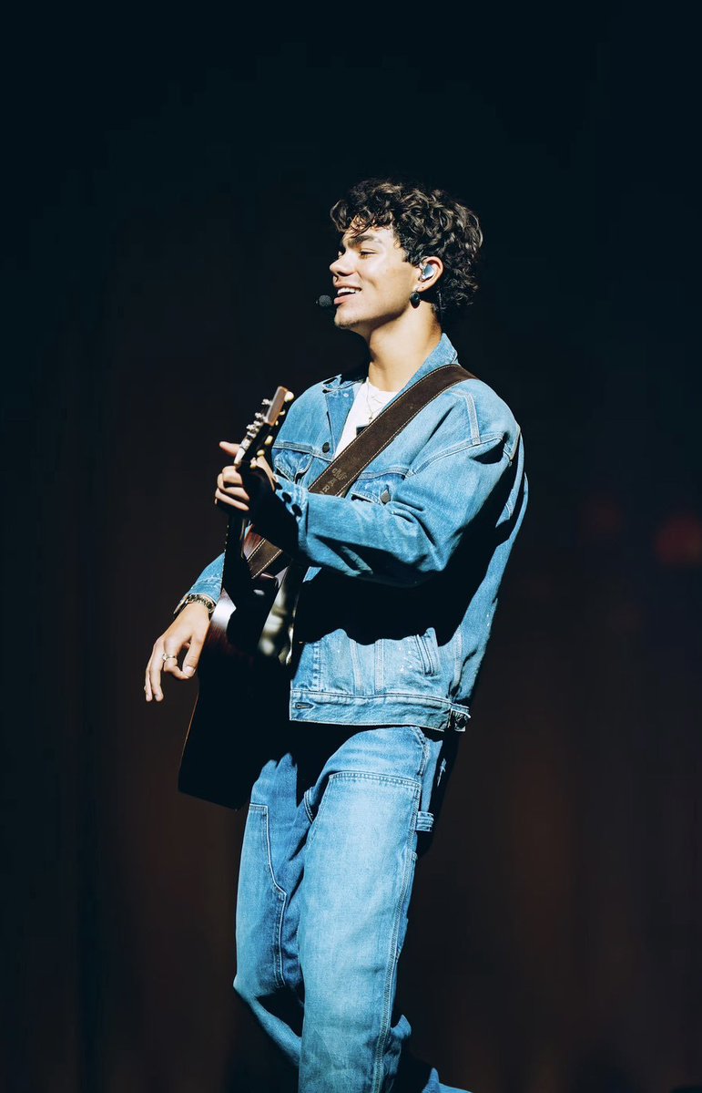 portalmalachibr's tweet photo. O PMBR quer saber, você estão gostando dessa nova etapa da Worlds Collide Concert Tour? Qual foi a coisa nova que rolou que você mais gostou? Conta aí pra gente! https://t.co/RRGv2mRxye