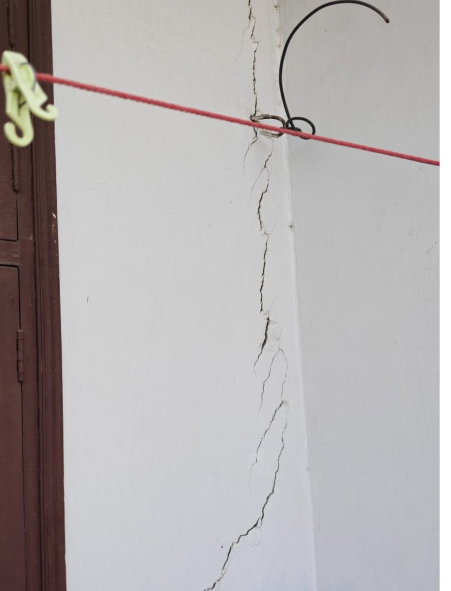 FocusOnHoppus's tweet photo. @mshahi0024 Damage in whole house due to Builder Sushil Gupta and Son Paras Gupta (Paras Ace Developers) ILLEGAL BASEMENT construction.
Lanter is tilted to one side. Complaints from 2.5 years. @myogioffice @gdagzb #VCGZB @ZeeNews @ghaziabadpolice @dgpup @dm_ghaziabad https://t.co/fS7jzWKXB2