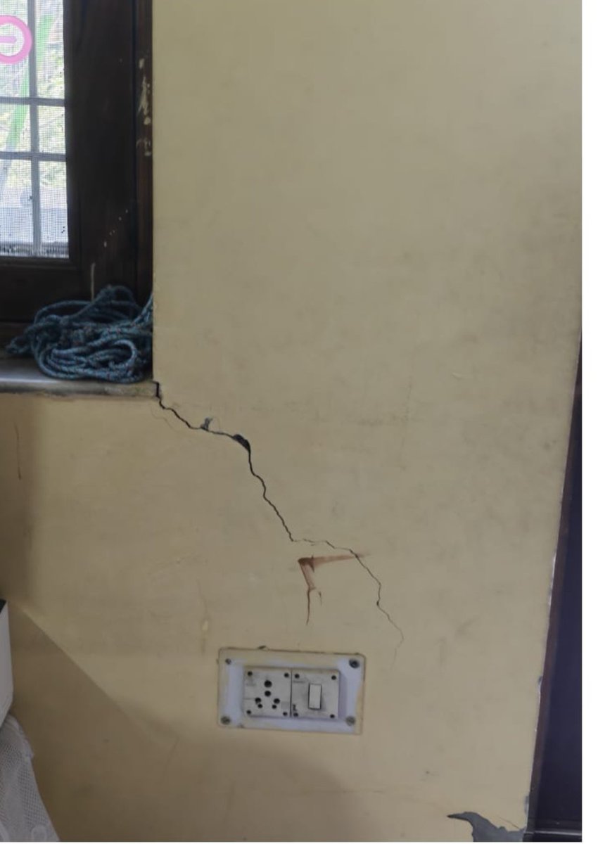 FocusOnHoppus's tweet photo. @mshahi0024 Damage in whole house due to Builder Sushil Gupta and Son Paras Gupta (Paras Ace Developers) ILLEGAL BASEMENT construction.
Lanter is tilted to one side. Complaints from 2.5 years. @myogioffice @gdagzb #VCGZB @ZeeNews @ghaziabadpolice @dgpup @dm_ghaziabad https://t.co/fS7jzWKXB2