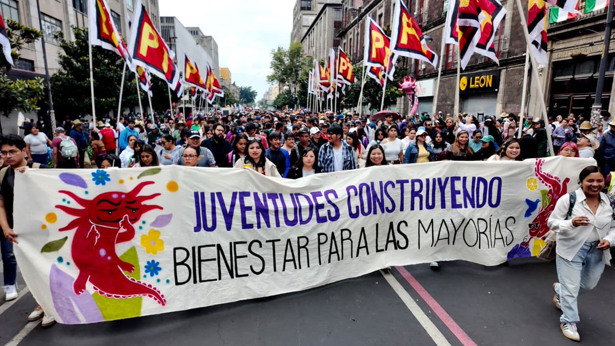 partidodeltra11's tweet photo. Presente en el 2.º Informe de Gobierno de la presidenta @Claudiashein, la militancia del #PT refrendó su respaldo al proyecto de nación.
El concejal @JaimeJBlas destacó que este ejercicio de honestidad y resultados impulsa a seguir trabajando con firmeza desde #Azcapotzalco. 🇲🇽✨ https://t.co/T0TgyBu110