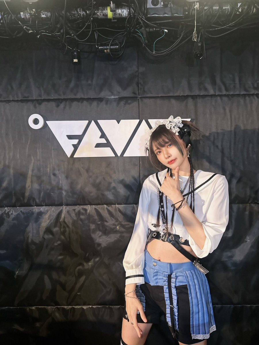 akiradaneeee's tweet photo. 2026.9/27 LIVE HOUSE FEVER！最後のライブはtwilightの衣装でした！最高なメンバーでしょ？最高なベーシストでしょ？最高で素敵なお客様でした🎉 https://t.co/hj3lXy1UVA