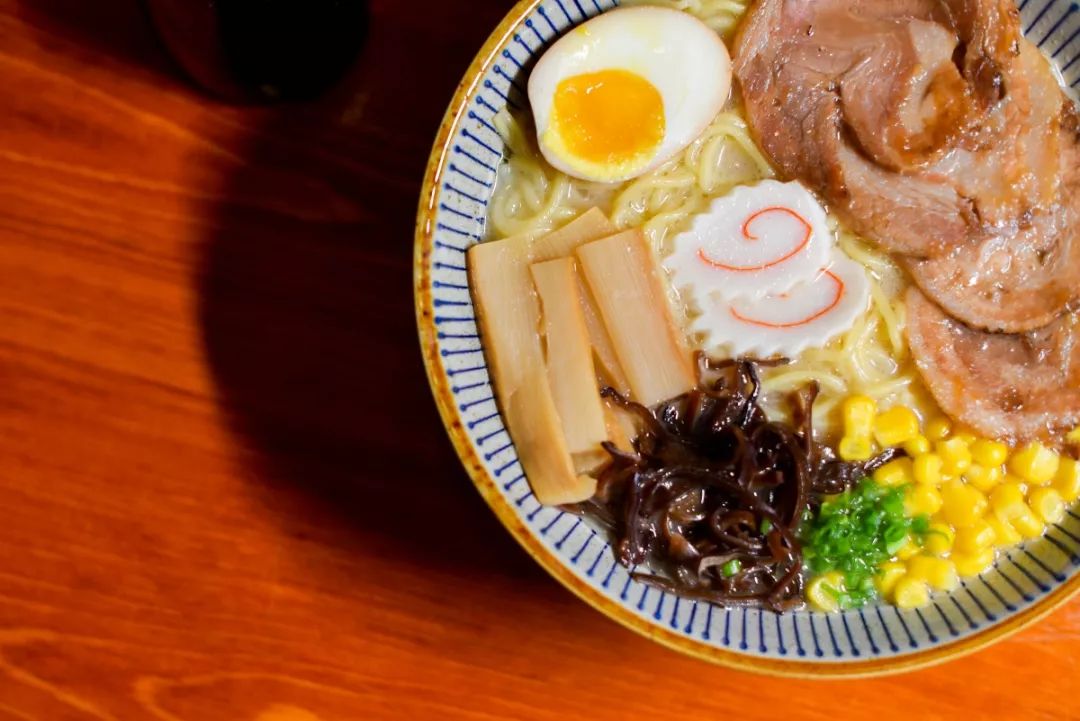 hieuanh727111's tweet photo. Just found the coziest hole-in-the-wall ramen spot in downtown LA! Rich tonkotsu broth, springy noodles and that perfectly soft-boiled egg hit different 10/10 recommend for rainy days , https://t.co/jF3bYegJAK