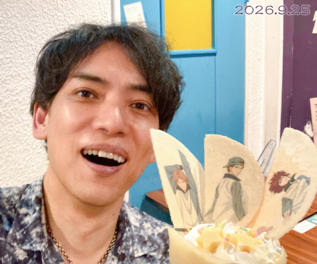 KUSUDAman's tweet photo. ミニゲームの後はこちら！✨

「氷帝！氷帝！アイスフロート」はキャラを追加して幼馴染トリオにしてみました😆

「カスタムクレープ」のカードはもちろん宍戸🧢です👍

短時間の滞在ではありましたが、スタッフさんやお客様ともお話ししたりと、とても濃い時間を楽しみました！今日が最終日ですね！最後まで楽しんでくださいねー！！
#テニプリ🎾
#氷帝祭り
#ナンジャタウン
