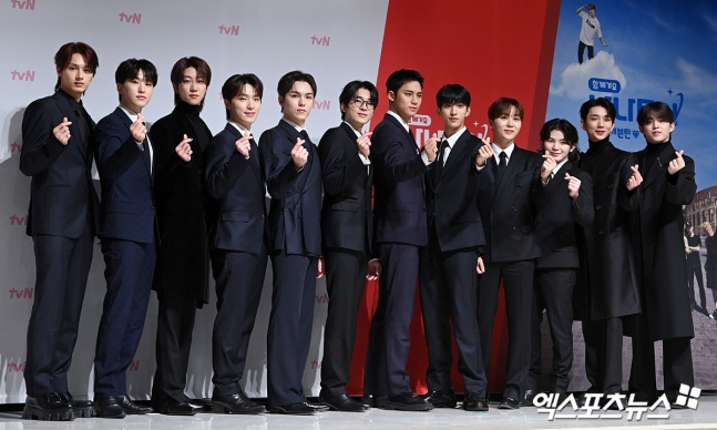 tang__kira's tweet photo. Pledis mengabarkan kalau para calo konser SEVENTEN telah divonis hukuman masing-masing 1 tahun 8 bulan dan 1 tahun 4 bulan, dengan denda lebih dari 1 Milliar Won.

Proses Investigasi terkait calo tiket konser Seventeen, terutama yang berbasis di luar negeri, masih terus dilakukan berkerjasama dengan berbagai instansi terkait.

https://t.co/2vzSO6FWxT