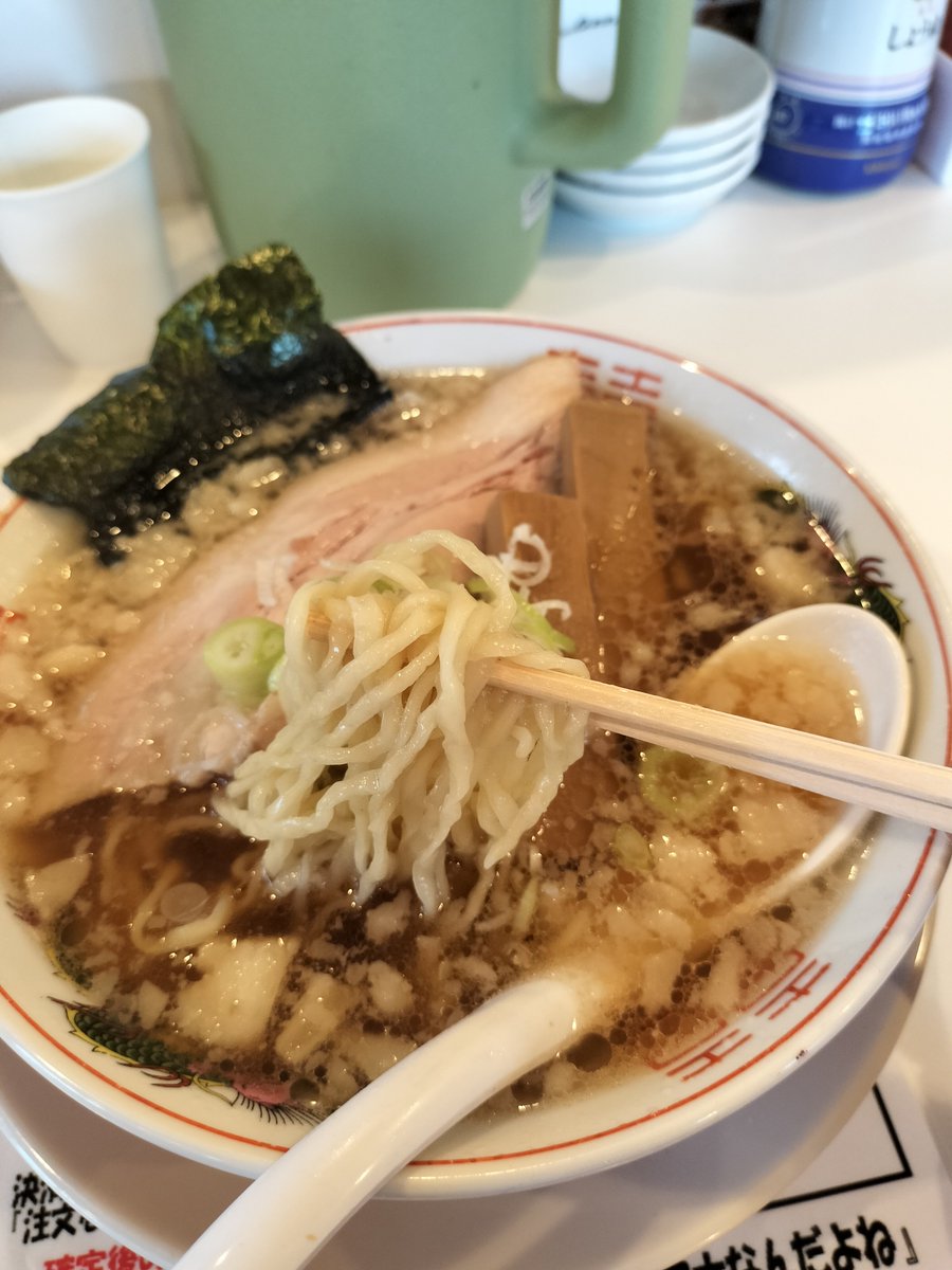 kizayamiya's tweet photo. サウナ飯！
仙台コロナの湯から車で直線3分🚗

餃子の一富士 六丁の目店🈂️

チャーハン大盛餃子セット！

からの中華そば🍜😋

ちと食いすぎてお腹苦し💦 https://t.co/SL0H6fsn0u
