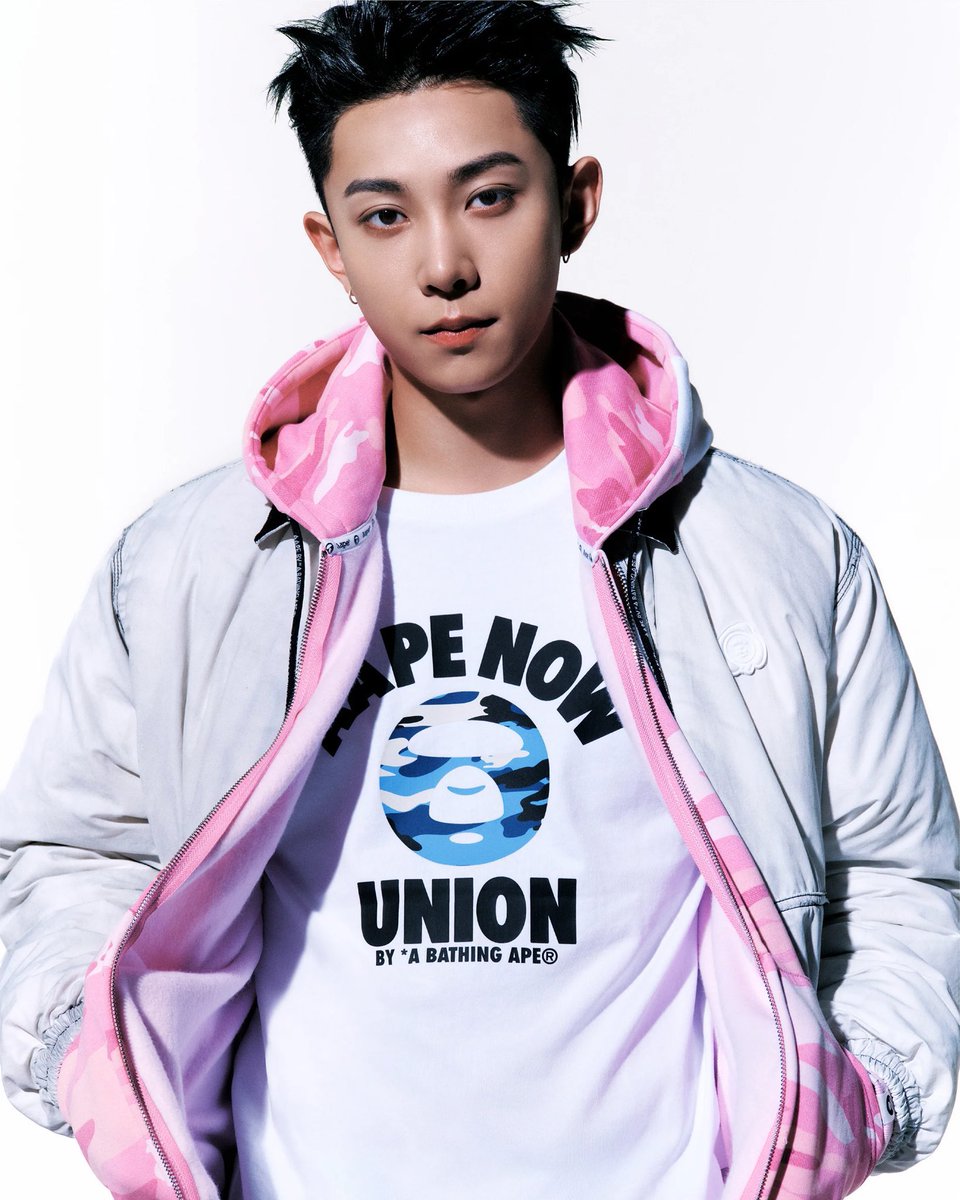 kuroryul's tweet photo. from loud ass red to the softest pink and he eats both up https://t.co/5sVgLG1eAR