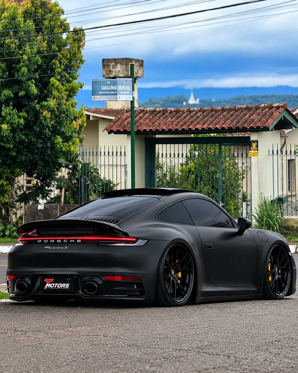 TheAutoHub's tweet photo. Porsche 911 Carrera s https://t.co/52I8jF6N6U