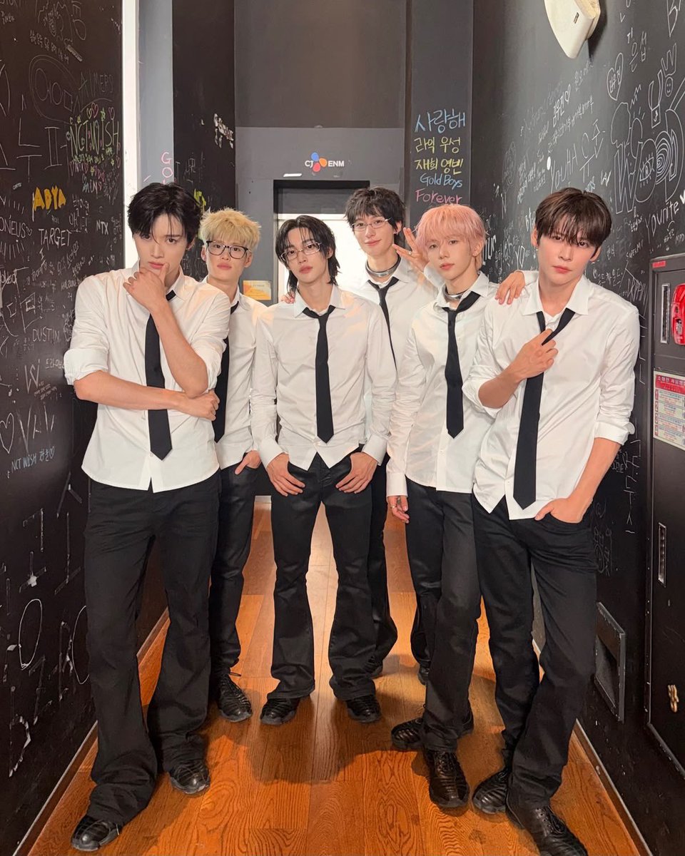 WEVOTERIIZE's tweet photo. 📢 2026 KGMA Final Round เปิดโหวตแล้วค่ะ

🏆 สาขา Best Music & Artist 
โหวต #RIIZE - Do your dance

📅 Now – 10 Oct 21.59 น.🇹🇭
📱แอป Coogoong
1 vote = 200 💙 หรือ 200 💛
⚡ โหวตได้สูงสุด 100 โหวต/ครั้ง และรอคูลดาวน์ทุก 1 นาทีค่ะ

เกณฑ์การตัดสิน
- ยอดโหวตจากรอบ Final จะถูกนำไปคิดสูงถึง 50 % 
- ใช้ Fan Vote 35 %

รอบไฟนอลแล้วนะคะพี่บรีซ หย่อนโหวตให้น้องข้าว like a pro กันค่า 👏🏻 ลุยเลย
#พี่สาวโหวตน้องข้าว