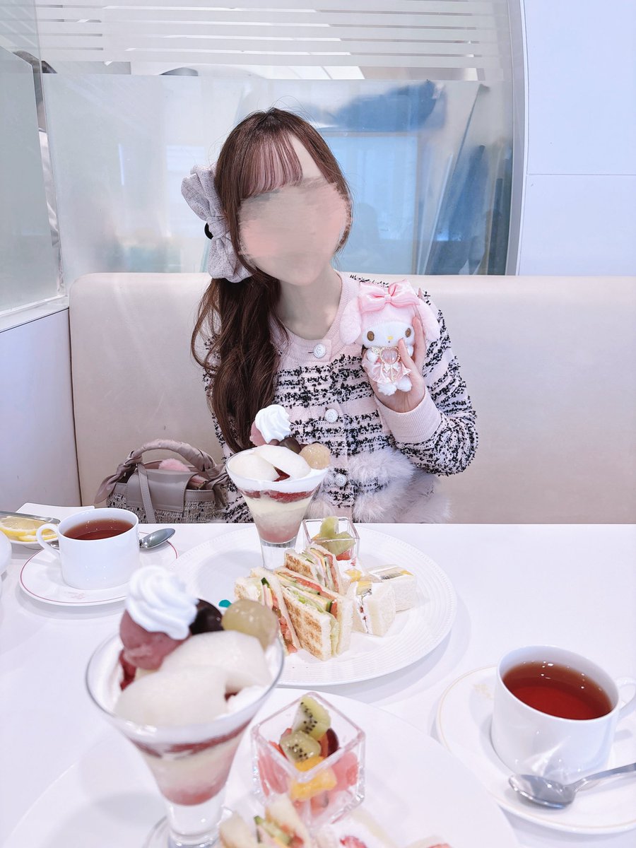 mikokiyoooo's tweet photo. ママとホビ垢ごっこしてた1日(՞⸝⸝ᵒ̴̶̷᷄꒳ᵒ̴̶̷᷅⸝⸝՞)💕

ホリデーランチプレートだと食事系もあって量も丁度良くてフルーツもどれも最高だった🍇🍐🍨
いつも付き合ってくれてありがと> ·̫ <🎶 https://t.co/zNXouY1pjw
