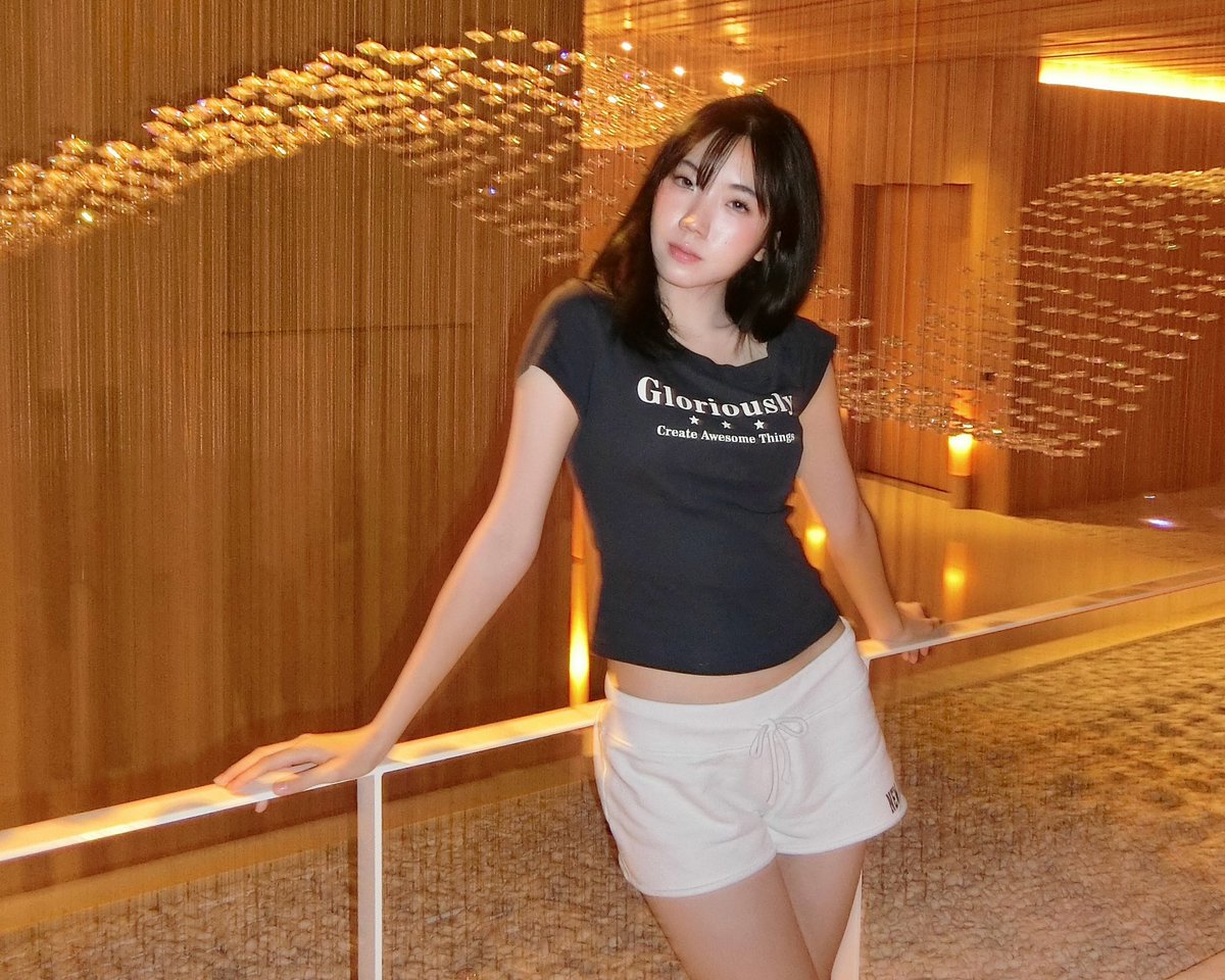 1ofonethe's tweet photo. อยากเย็ดหน้าสวยๆของมึงจังอีเอแคร์ กูจะเย็ดจนนํ้าเงี่ยนเยิ้มติดเต็มหน้ามึงเลยอีกะหรี่เอแคร์ ควยปาดหน้าให้ทั่วละแตกใส่หน้ามึงละเลงนํ้าว่าวให้เลอะเต็มหน้า ละค่อยเอาควยให้มึงอมทำความสะอาดตอกปากมึงจนเสร็จในปากในคอมีแต่กลิ่นควยกลิ่นนํ้าว่าง ละต่อที่หีมึงต่อลงแขกผลัดกันแตกในมึงจนท้อง https://t.co/2yP9R9yEz7
