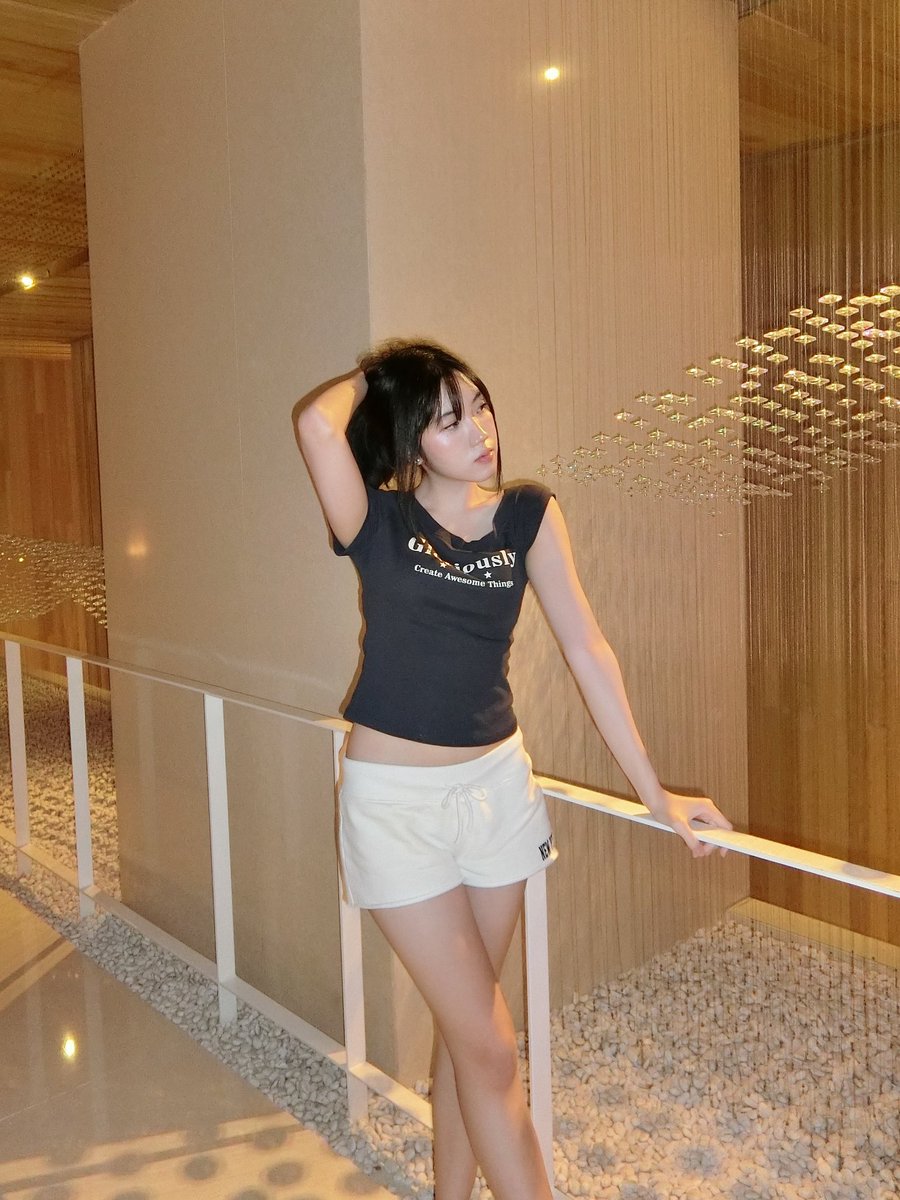 1ofonethe's tweet photo. อยากเย็ดหน้าสวยๆของมึงจังอีเอแคร์ กูจะเย็ดจนนํ้าเงี่ยนเยิ้มติดเต็มหน้ามึงเลยอีกะหรี่เอแคร์ ควยปาดหน้าให้ทั่วละแตกใส่หน้ามึงละเลงนํ้าว่าวให้เลอะเต็มหน้า ละค่อยเอาควยให้มึงอมทำความสะอาดตอกปากมึงจนเสร็จในปากในคอมีแต่กลิ่นควยกลิ่นนํ้าว่าง ละต่อที่หีมึงต่อลงแขกผลัดกันแตกในมึงจนท้อง https://t.co/2yP9R9yEz7