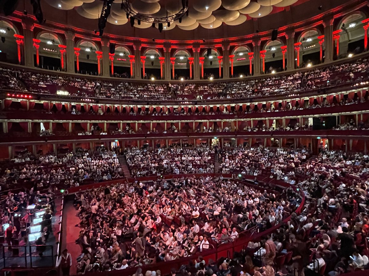 huntkevinont's tweet photo. Excited to see Harry Potter and the Philosopher’s Stone with a live orchestra at the Royal Albert Hall with over 5000 Londoners https://t.co/buVc4LjaHy