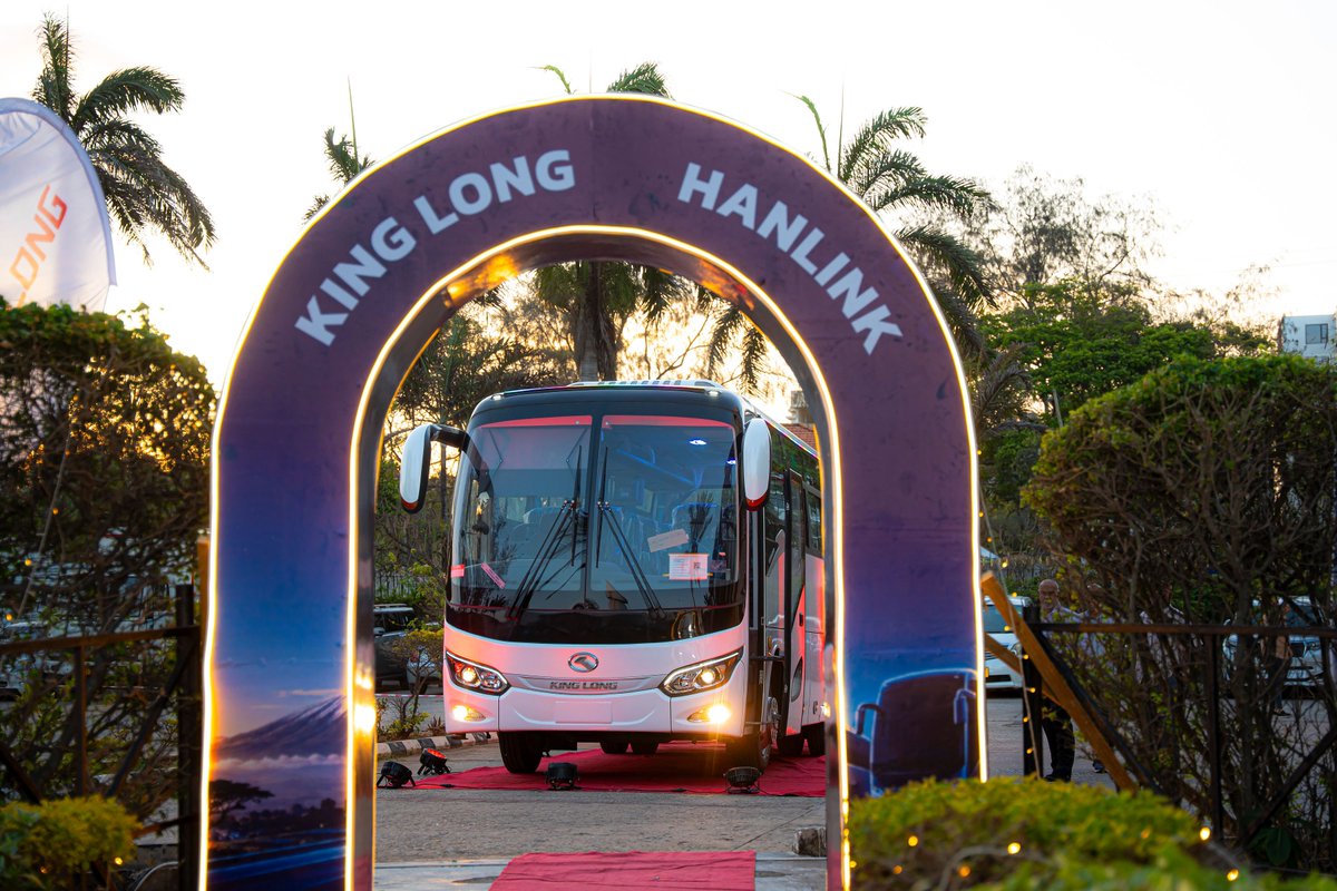 HanlinkTanzania's tweet photo. Highlights from the Official King Long Bus Launch in Tanzania! 🚌🇹🇿

We recently launched King Long buses in Tanzania, showcasing the XMQ6127KYW and XMQ6821CY built for comfort, safety, reliability and efficient passenger transport.

 DM us today!
#KingLongTanzania #KingLongBuse https://t.co/ueuaj9fvi7