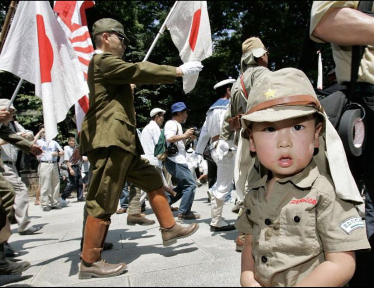 PoundChow's tweet photo. @kitamuraharuo 你就说中国孩子该不该记住和提防你们的军国主义文化！？来，傻逼，好好看看你们自己的孩子！！🥴 https://t.co/OGBR5B8FmI