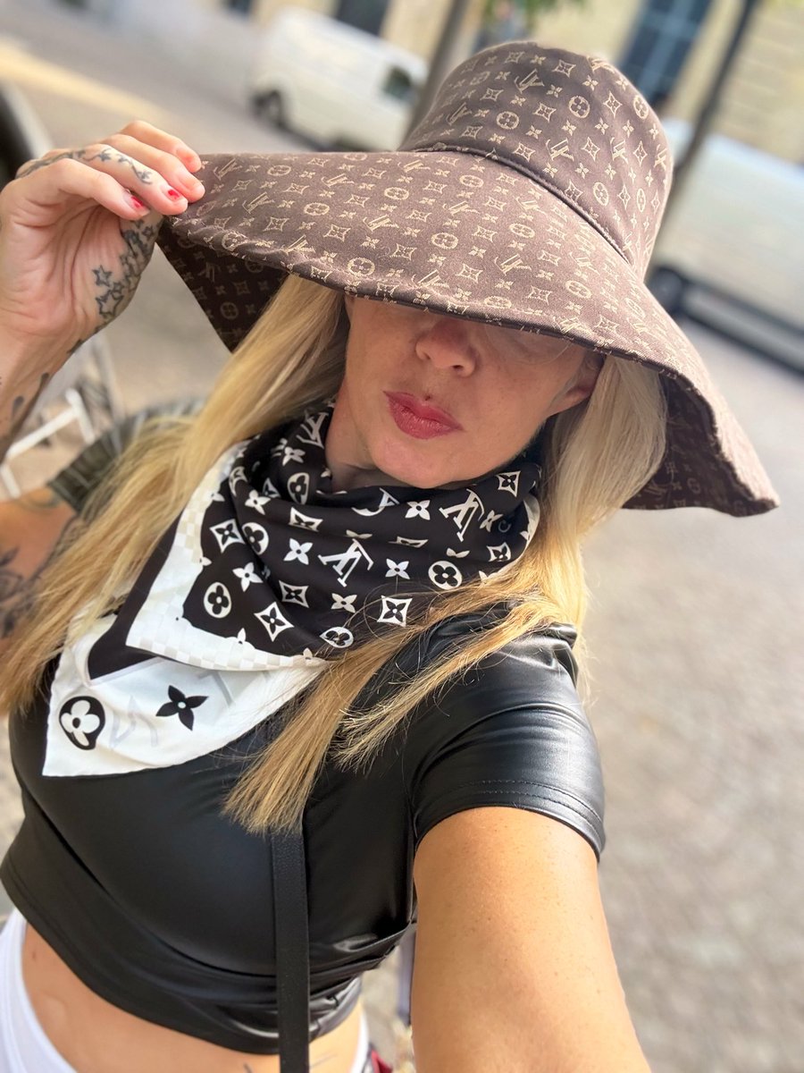 OnlyGymHerrin's tweet photo. Es ist mein Geburtstag, ich freue mich über alles, was den Tag besonders fühlen lässt - Aufmerksamkeit, Geschenke was auch immer. https://t.co/r6BTgFRmqZ