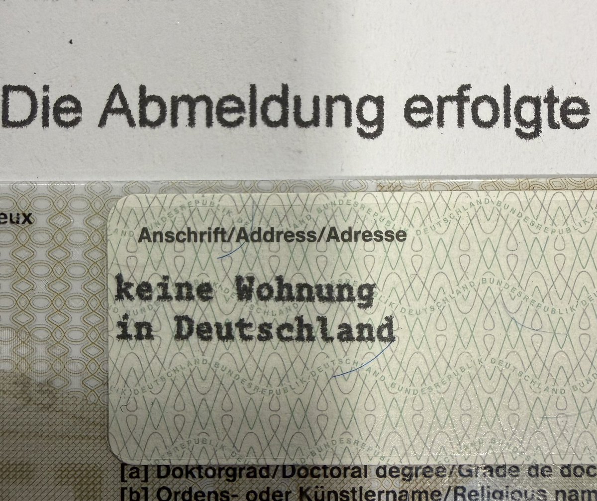 BitBeller's tweet photo. Deutschland hat ab heute einen Steuerzahler weniger. https://t.co/siWakcuqZu