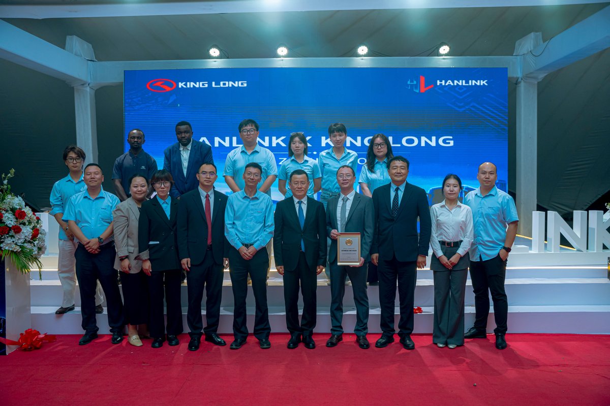 HanlinkTanzania's tweet photo. Highlights from the Official King Long Bus Launch in Tanzania! 🚌🇹🇿

We recently launched King Long buses in Tanzania, showcasing the XMQ6127KYW and XMQ6821CY built for comfort, safety, reliability and efficient passenger transport.

 DM us today!
#KingLongTanzania #KingLongBuse https://t.co/ueuaj9fvi7