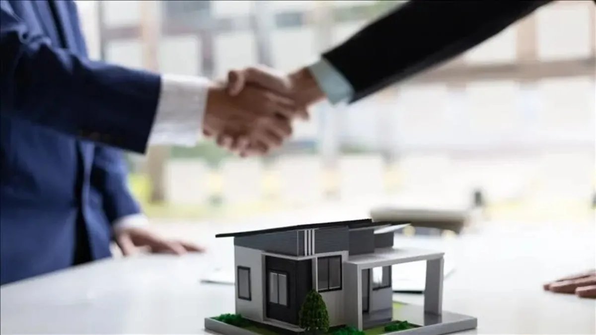 Piyasa_TR's tweet photo. 🔴 Ticaret Bakanlığı tarafından taşınmaz satışlarında güvenli ödeme sisteminin devreye alınma tarihi 1 Aralık 2026'ya ertelendi.

-Yenişafak https://t.co/19sMvXMNuk