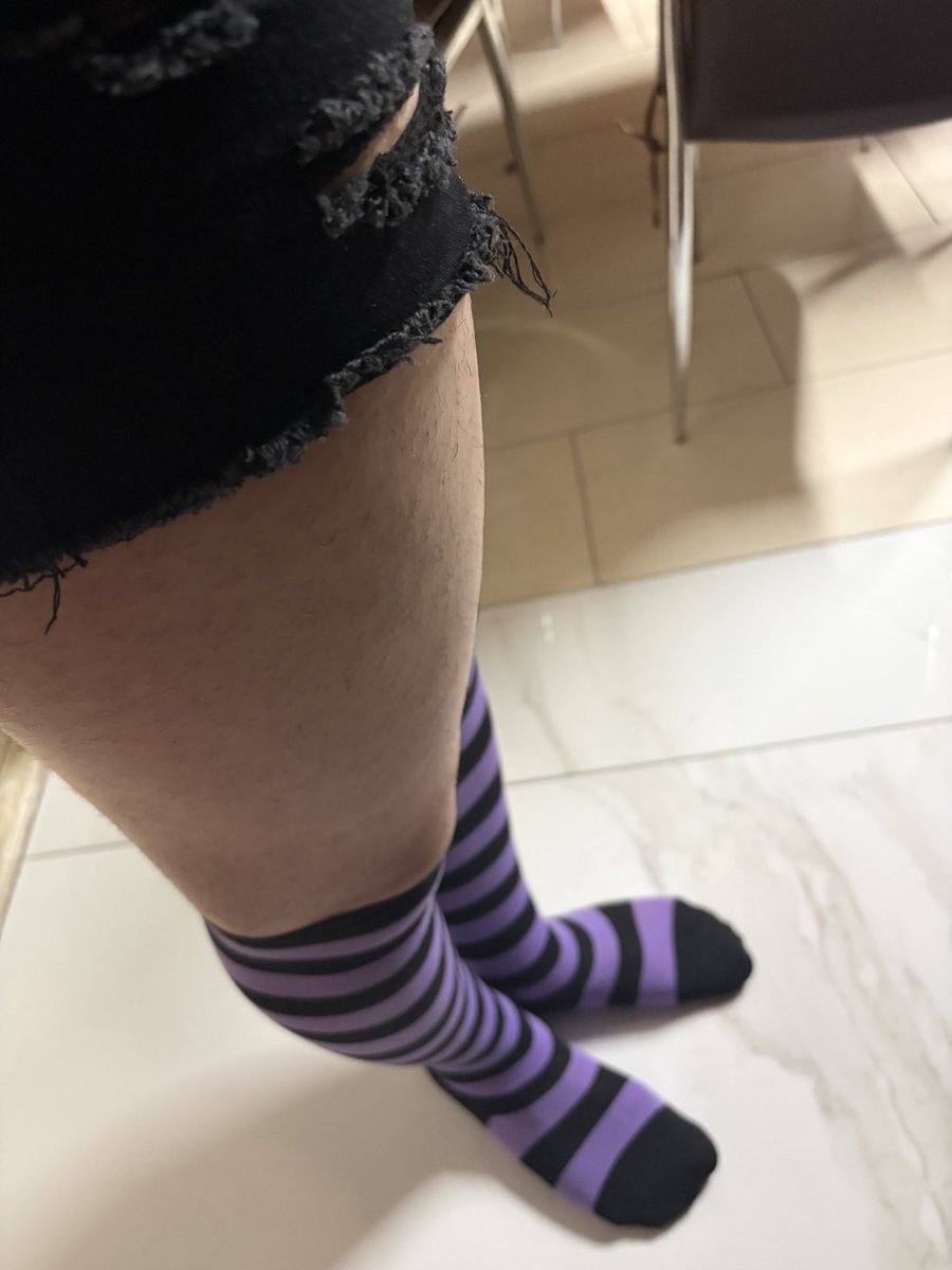marinosdev's tweet photo. Its that time again i dress fucken cute 
#femboy #femboys #thighs #cute https://t.co/xerB6a5hQ4