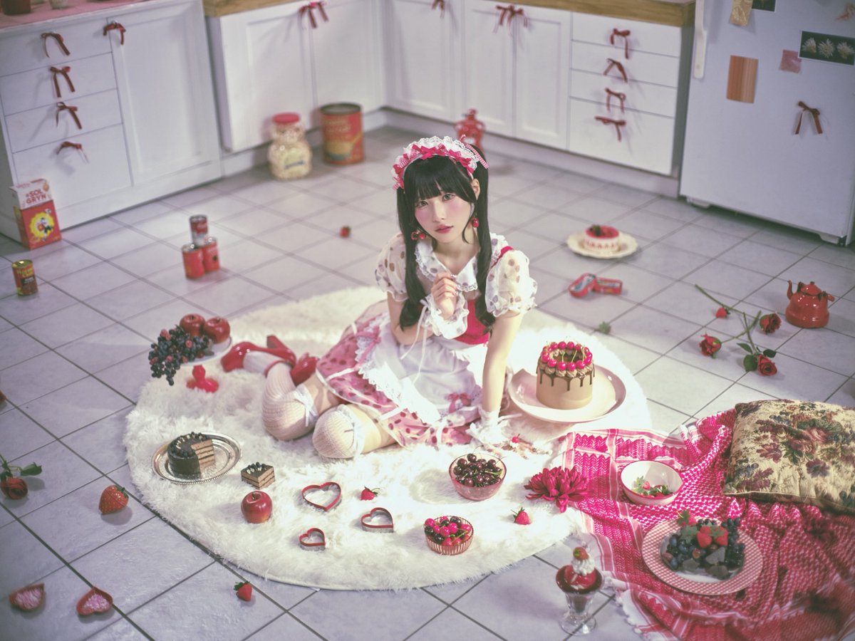 SalonPattissRe's tweet photo. 🍒・┈┈・🍫・┈┈・🍒
  RECIPE N°01
  「だいすき」
  Covered by #逃げ水あむ

  PÂTISSIÈRE VISUAL
🍒・┈┈・🍫・┈┈・🍒

@_mochizou_ @KYURUSHITE

🎧09/29(Tue) 0:00 Digital Release
🎥10/02(Fri) 22:00 Music Video

#PattissRe #パティスリ #きゅるして https://t.co/nzz8V2rooi