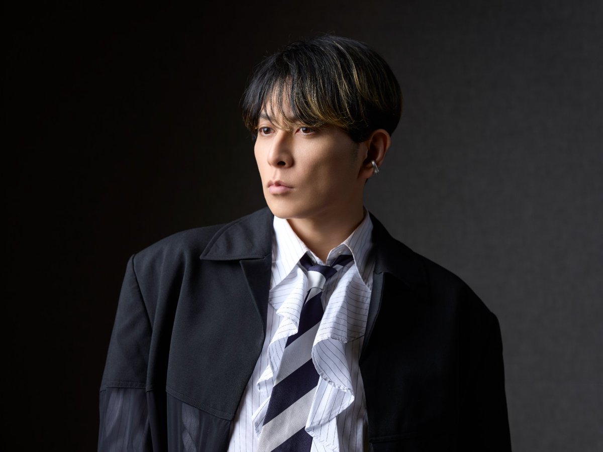 shueisha_online's tweet photo. 【急上昇ランキング1位】
「一発屋だけにはなりたくない」デビュー25年、CHEMISTRYが明かすデビュー直後の“恐怖”…113万枚ヒットでも「まだ危ない」
https://t.co/cHWBiGediK

約2万人の応募から選ばれた川畑要と堂珍嘉邦。今年はデビュー25周年。起こし続けてきた「化学反応」をどう思っているのか？ https://t.co/vk61jKj3bA