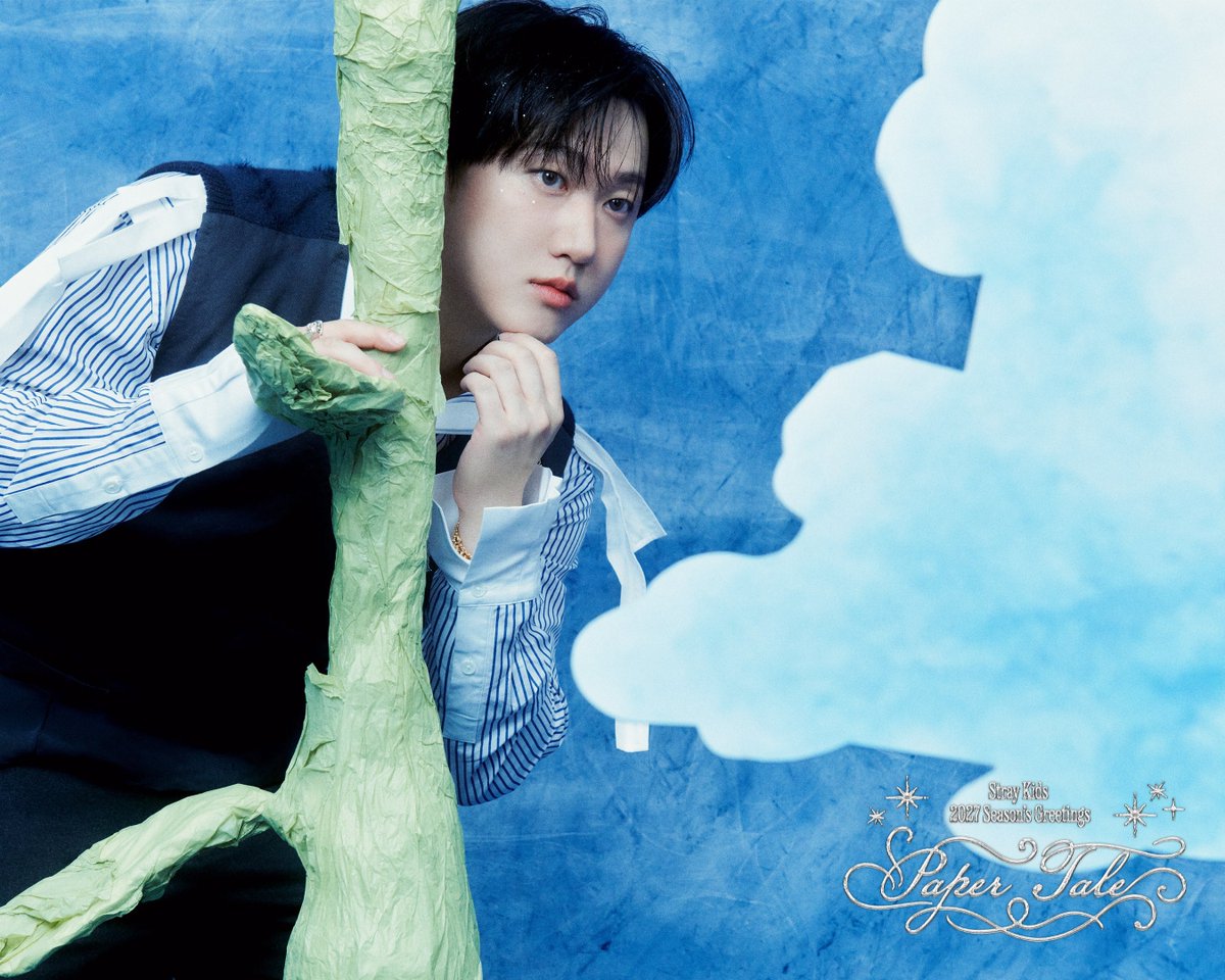 rachakkun's tweet photo. Stray Kids 2027 Season’s Greetings
PAPER TALE
PO starts Oct 6, 2026
#Bangchan #Leeknow #Chanbin #Hyunjin https://t.co/g4uO8IaTXc