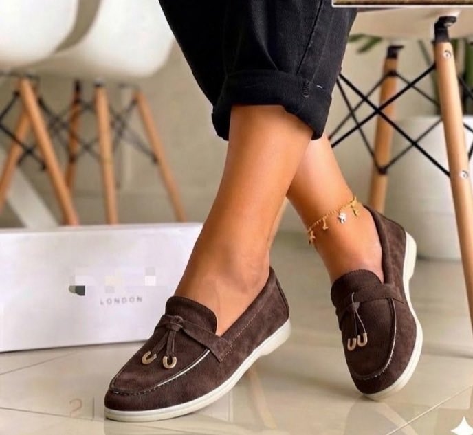 CHICOLLECTIONSs's tweet photo. NEW ARRIVAL 

SIZE 37__43

PRICE: N24,000 https://t.co/hROhHlY4Gg