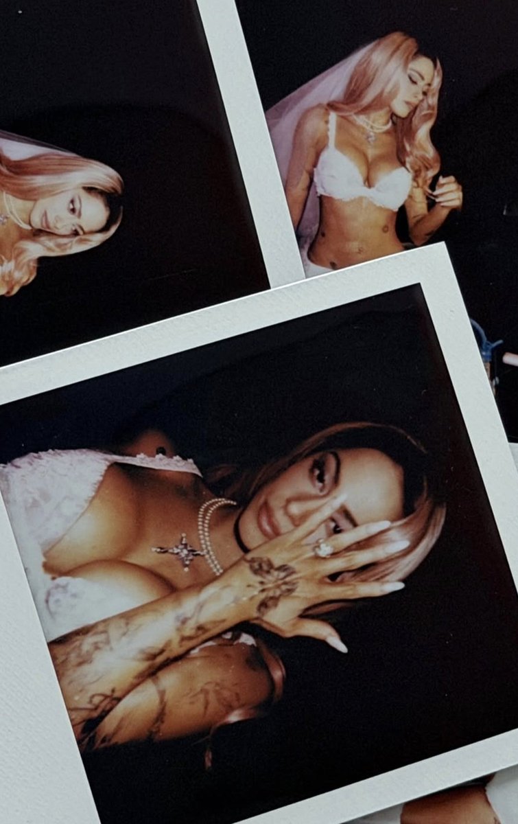 crazynsweetini's tweet photo. En su bride era 💌 https://t.co/m1jcoHlJmY