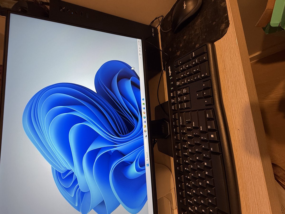 comptechmelb's tweet photo. A fresh PC build for Doncaster East. 🖥️ This Core i5 desktop is set up with Windows 11 and ready for its new owner.

Need a PC built around the way you work? Visit the link on our business page or contact Computer Technicians to get started. https://t.co/IjnxvYJfcQ