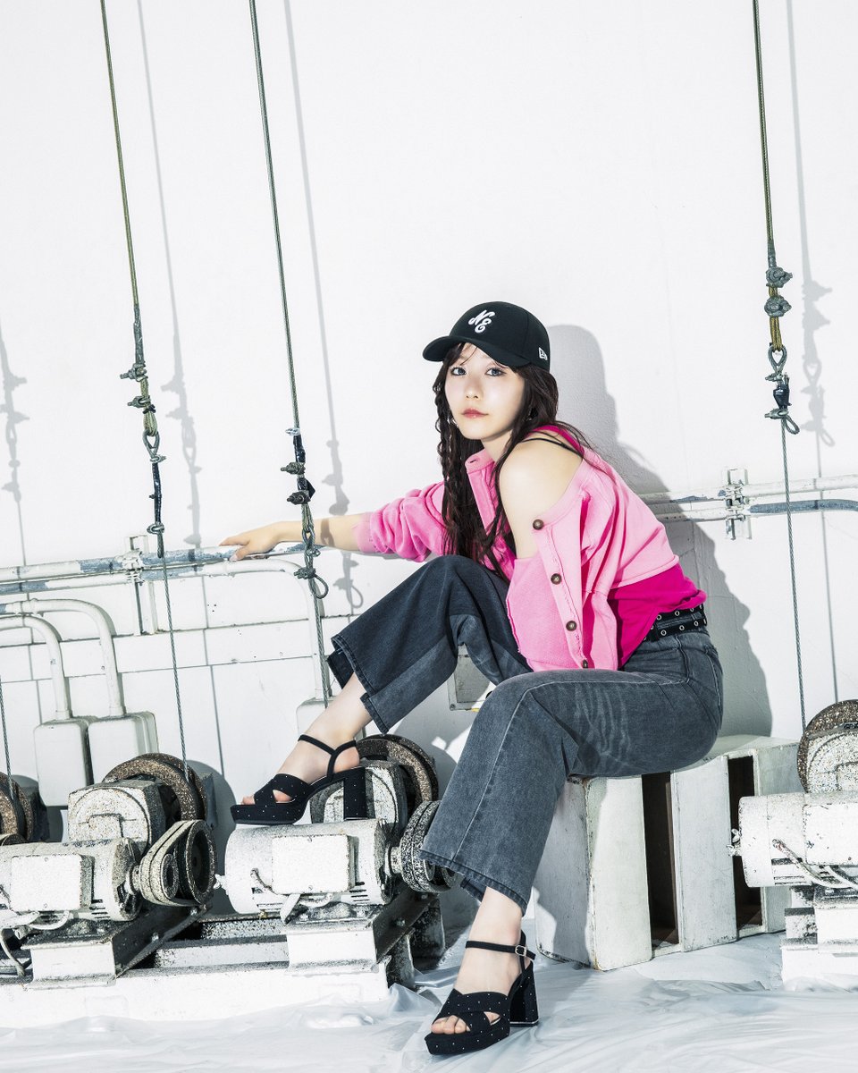 newera_japan's tweet photo. 【BACKSTAGE PASS】
雑誌『BACKSTAGE PASS』とのコラボレーション企画。詳しくは発売中の『BACKSTAGE PASS』最新号をご覧下さい。
@FRUITS_ZIPPER

#NewEra
#ニューエラ
#真中まな
#FRUITSZIPPER https://t.co/S23Wdb7Y3L
