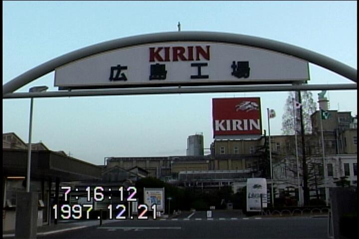 https://pbs.twimg.com/media/HTSF5m_aEAEDX93.jpg