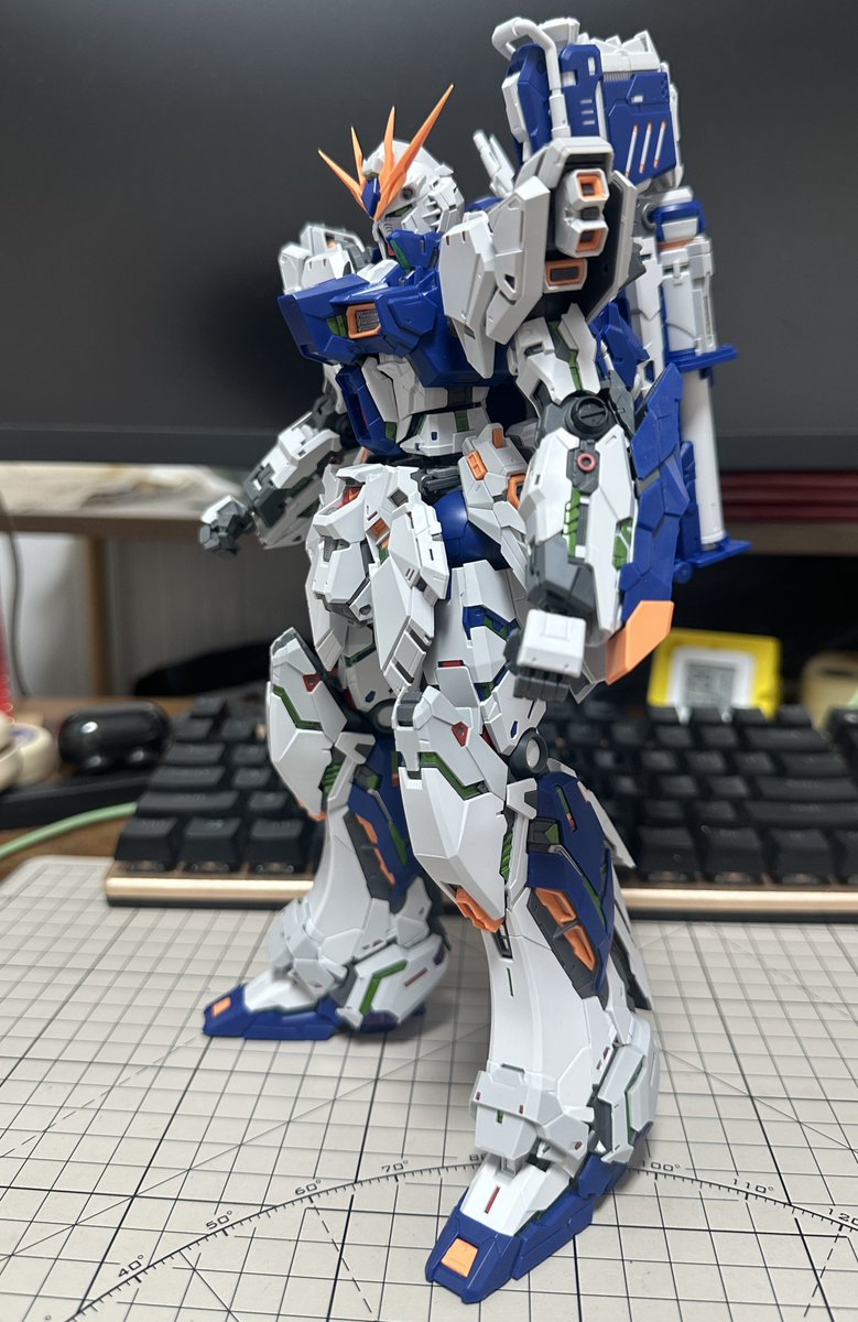 Go_seven_'s tweet photo. 把你平时的兴趣爱好喂给ai，让ai推断的性格，选中符合你的性格，再让ai根据这些性格推荐要学习的k线技术。

我喜欢制作模型，需要看结构，推断，忍受等待，把零件堆成机体

ai首推荐，威科夫量价理论，点数图做辅助
这一年多也是这理论能学到进去，刚好和兴趣性格契合

你们也可以去试试！
#ai #k线 #加密货币 #BTC