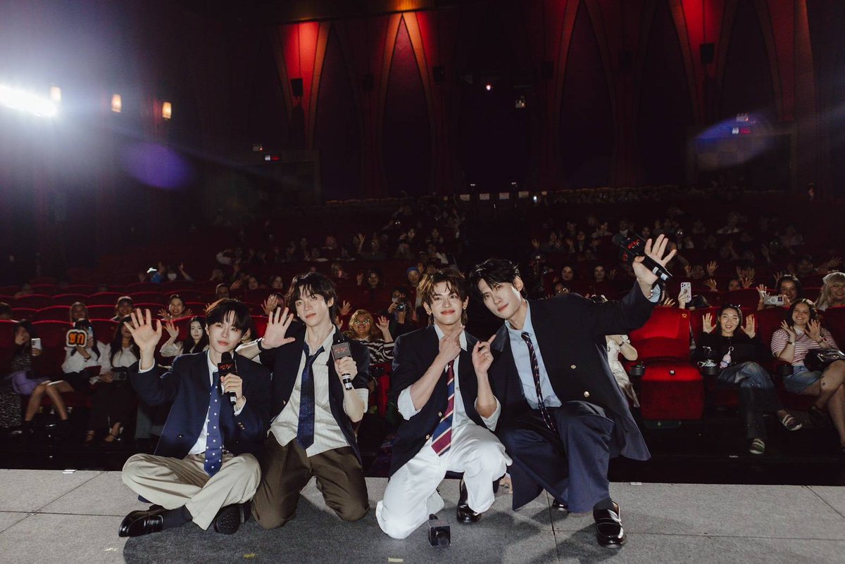 otpcnews's tweet photo. “รอส-โชกุน , เจอร์รี่-ฮ่าว” สาดความฟินให้แฟนๆ ได้จิ้น พร้อมกันในงาน “Not Yours 非你之物”  PRESS CONFERENCE & FIRST PREMIERE NIGHT ❤️‍🔥

#NOTYOURSTheSeriesEP1
#RossChen #ShogunParamee
#XuanHao #宣淏 #JerryLoong
#RossShogun #JerryXuanhao
#NOTYOURSTheSeries #非你之物

อ่านข่าวเพิ่มเติมได้ที่ https://t.co/YiE9gZyagZ
