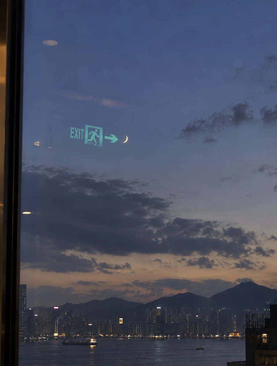 Ericc0713's tweet photo. 逃离城市的方向
#inmyfeelings  #审美积累 https://t.co/HfJgQFOcss