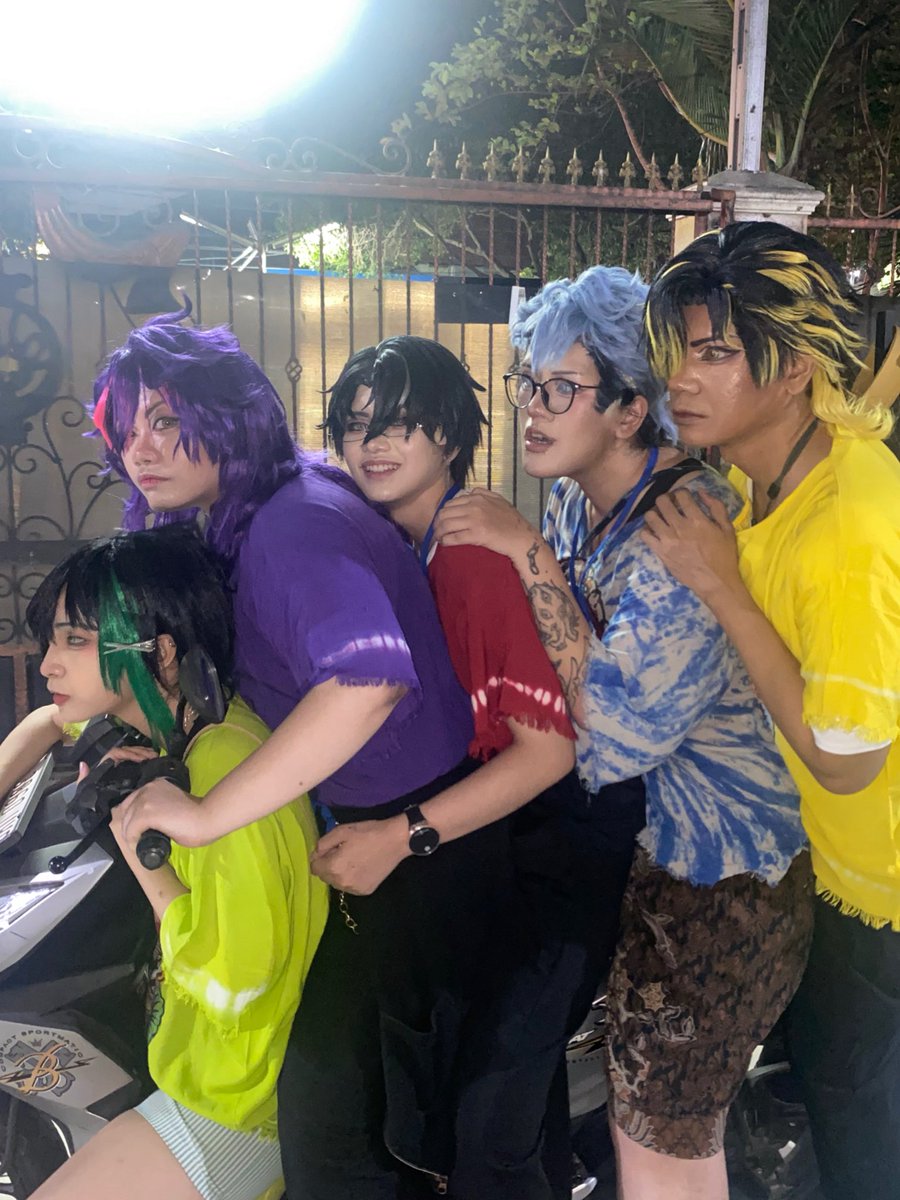 yagaichi97's tweet photo. Kenalin, kita Pachira project, grup performance &amp; entertainment yg ber basiskan pertemanan 10 tahun berisikan ketidak seriusan + ludruk ☺️🙏🏻 

((((Iya yang yuyo nya jd wota)))

#pervvujudan #pandavvacosplay #pandavva https://t.co/zpASKlOK0n