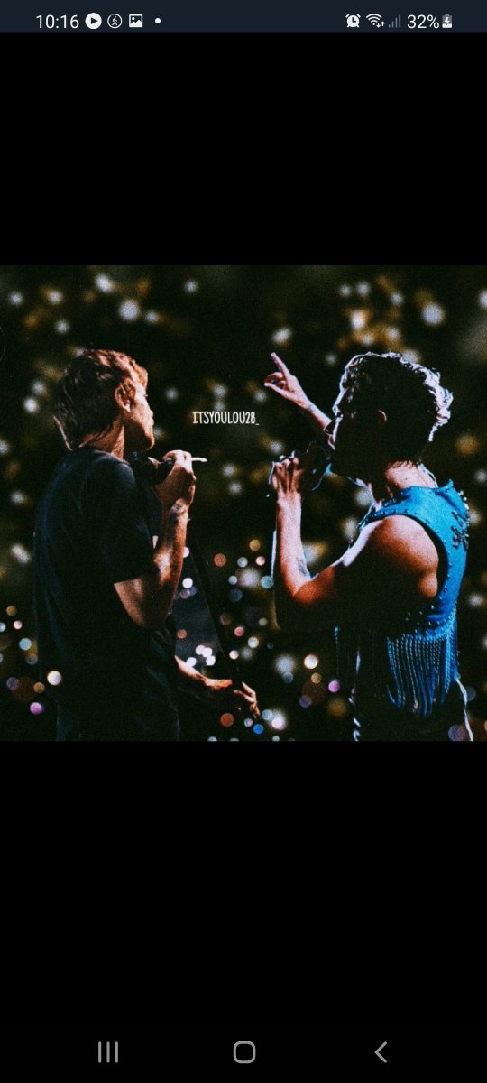 KazCharlie1's tweet photo. Good morning my beautiful Larries.  It's the 28th so lets celebrate our boys and their love. 💙💚 (credit to the creatives who made these) 💙💚 https://t.co/WV0QgkPGHS