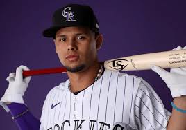 javiergon56's tweet photo. SHORTSTOP CON MÁS JONRONES
28 de septiembre de 2024: Ezequiel Tovar, de los Rockies, se convirtió en el campocorto venezolano con más jonrones en una temporada de Grandes Ligas. El aragüeño despachó su vuelacerca 26 ante el derecho japonés Yoshinobu Yamamoto, de los Dodgers. https://t.co/fZfbcW8jef