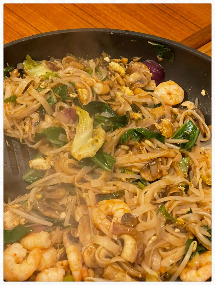 kenjuan734945's tweet photo. Craving vibrant Thai street food Try our pad thai with tangy tamarind, fresh shrimp, and crushed peanuts—authentic flavors that transport you straight to Bangkok!， https://t.co/g9gZ9IsIfm