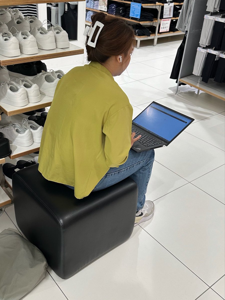 rdllldr's tweet photo. ก็ว่าเห็นเจ้แกหอบไปทำงานทุกทีตั้งแต่ TDS2 แต่ไม่พังสักที 😂 https://t.co/4XIlpUbS1F