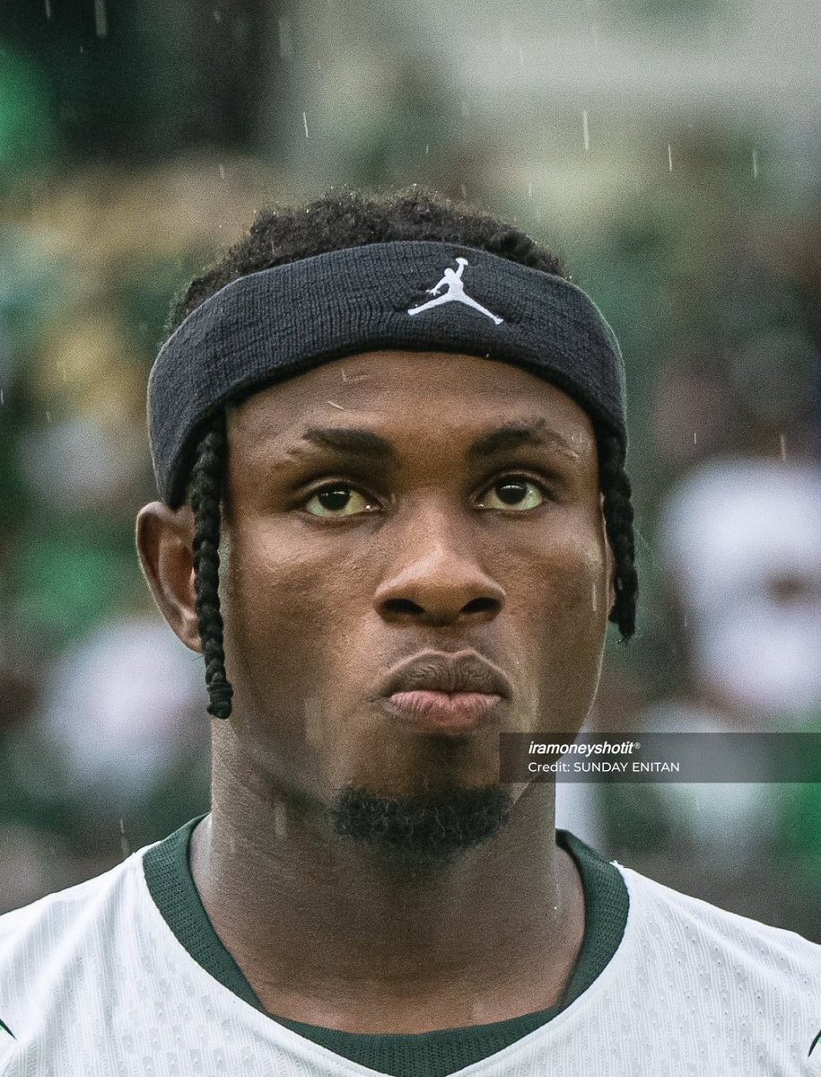 BobMfonmma's tweet photo. You see sports photographers, give them their flowers. 

You see this headshots? They had less than one minute to shoot all 11 players during the entire length of the Nigerian national anthem which lasted only for 40 seconds. 

The speed at which they all shoot all 11 players, individually, headshot and portrait, then team photo under the rain.

Big ups to y’all mehn❤️