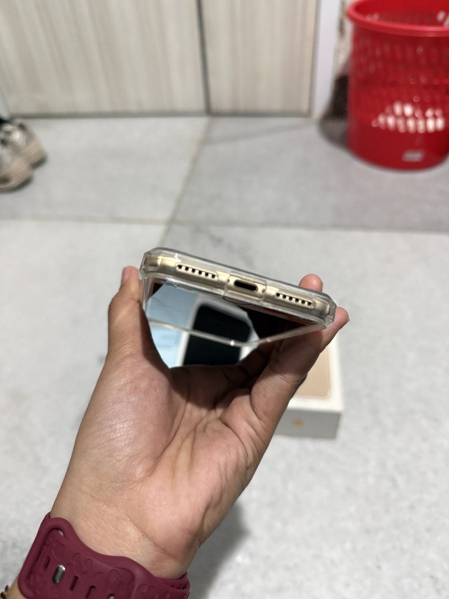 ichigoves's tweet photo. wts — want to sell iphone 7 gold 32gb all operator, buat digicam ala-ala

price 💰600k nego tipis

minus lecet pemakaian aja
dom bandung bisa 🍊 exclude admin https://t.co/81QJwDy7Hy