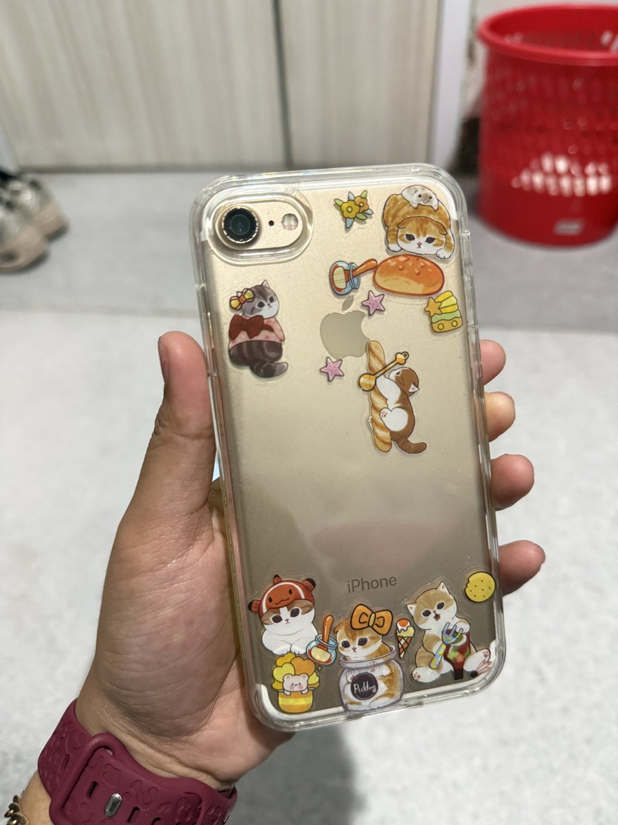 ichigoves's tweet photo. wts — want to sell iphone 7 gold 32gb all operator, buat digicam ala-ala

price 💰600k nego tipis

minus lecet pemakaian aja
dom bandung bisa 🍊 exclude admin https://t.co/81QJwDy7Hy