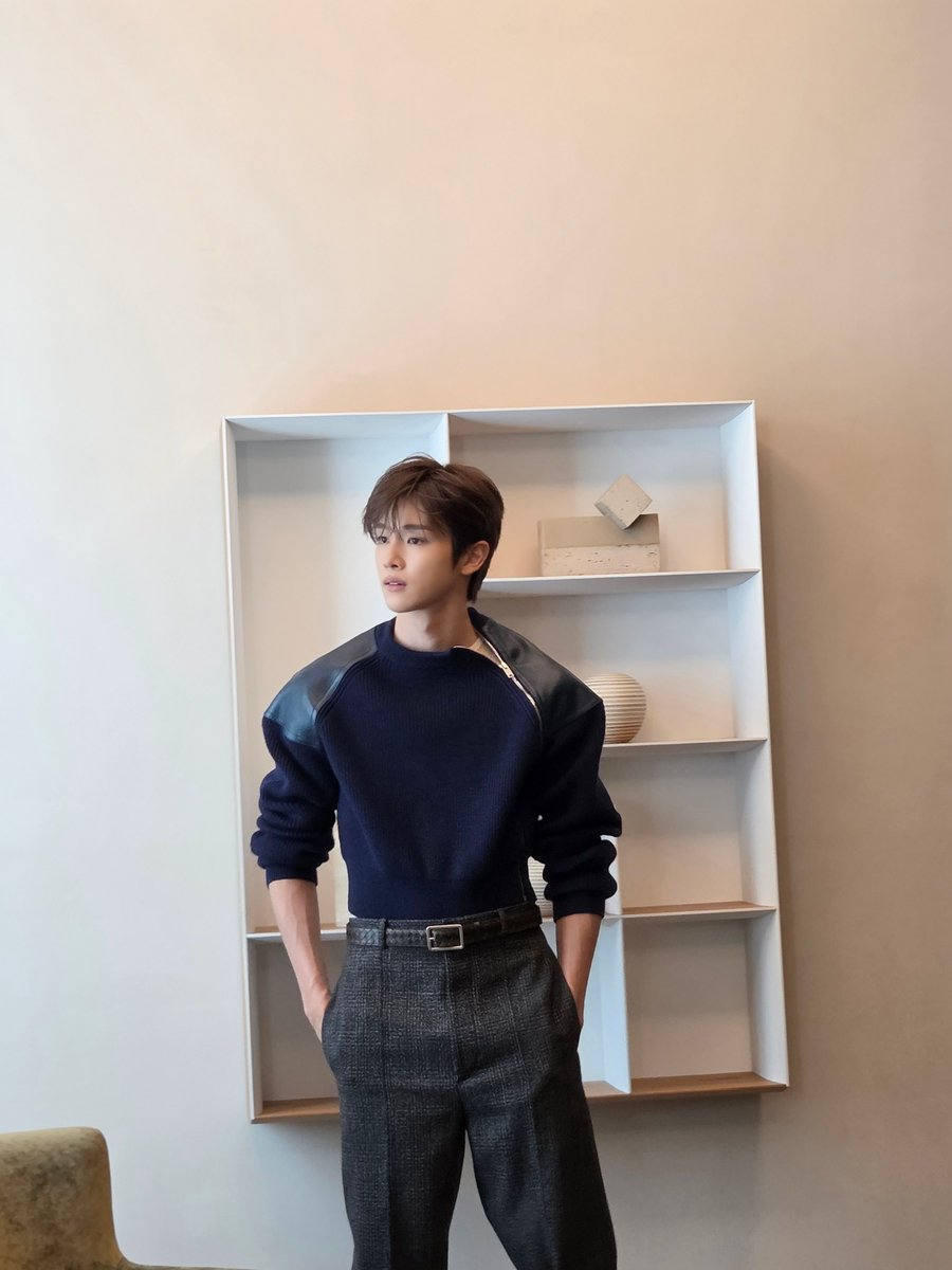 mabbiiahluen's tweet photo. ซองชาน 🫧บอกว่าตอนนี้มาถึงเกาหลีอย่างปลอดภัยแล้วน้า~ น้องบอกว่าเจ็ตแล็กกำลังปรับเวลานอนอยู่เลย🥹 มีสปอยล์เร้ก ๆ ด้วยว่ามีคอนเทนต์ของทาง GQ ที่ยังไม่ได้ปล่อยออกมาด้วยย!!! / ตื่นเต้นนน รอชมคอนเทนต์หล่อของ SUNGCHAN x BOTTEGA แล้วฮะ😍🌟 https://t.co/bkVF83aDCE
