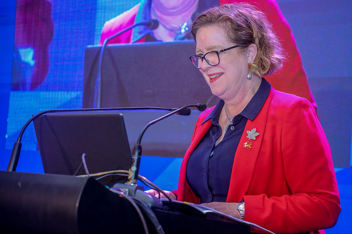CanHCSriLanka's tweet photo. High Commissioner @IsaboMartin was delighted to join the Annual General Meeting of the Women's Chamber of Industry &amp; Commerce Sri Lanka (WCIC).
Read more here : https://t.co/1Bz6e5oRwH https://t.co/LIYz55uDma