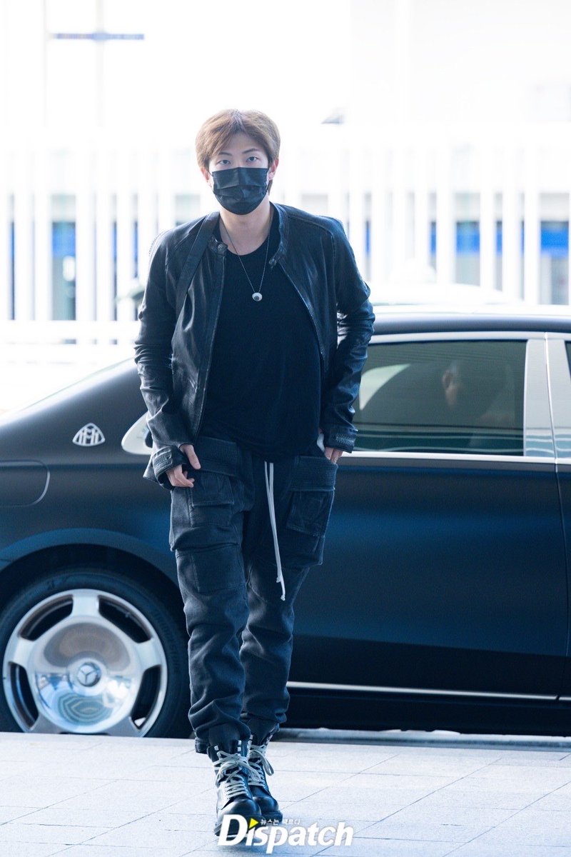 NSS_forRM's tweet photo. Safe skies our ‘Best Dressed K-pop Idols of All Time’ 🫶🏻

HAVE A SAFE FLIGHT RM https://t.co/Hn5in0n04m