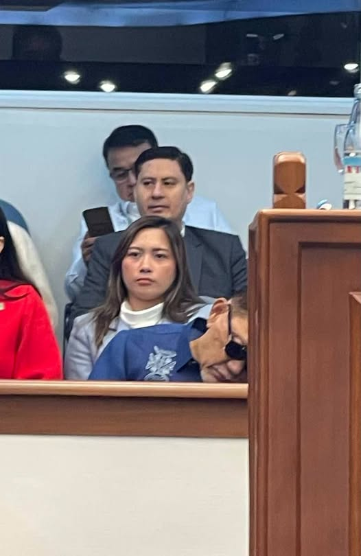 trekkercaspian's tweet photo. hahaha kakapanood sa porn kaya napuyat si mang kanor hahaha, CCIC DCIT yan ang dapat ninyong iblock para walang natutulog sa hearing hahaha https://t.co/RMmIaVRFi2